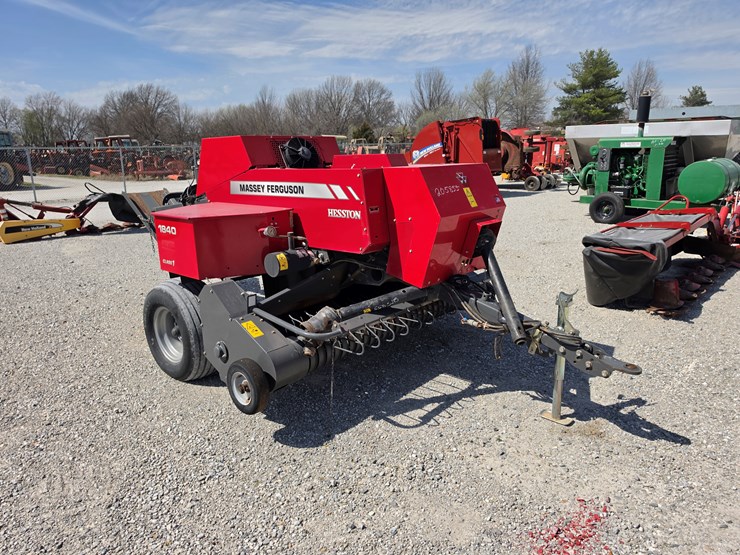 2021-massey-ferguson-1840-image-1