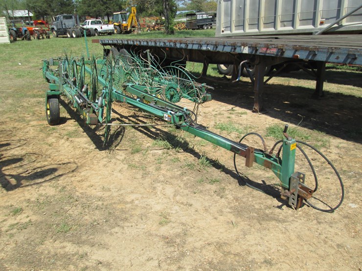 john-deere-704-image-2