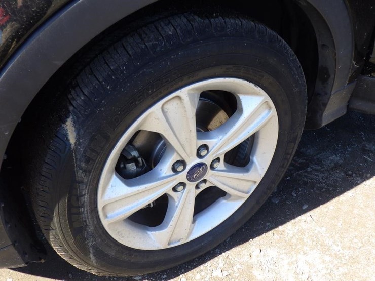 2015-ford-escape-image-13