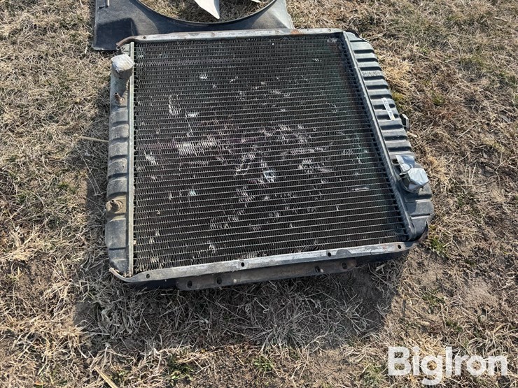 radiator-&-fan-shroud-image-9