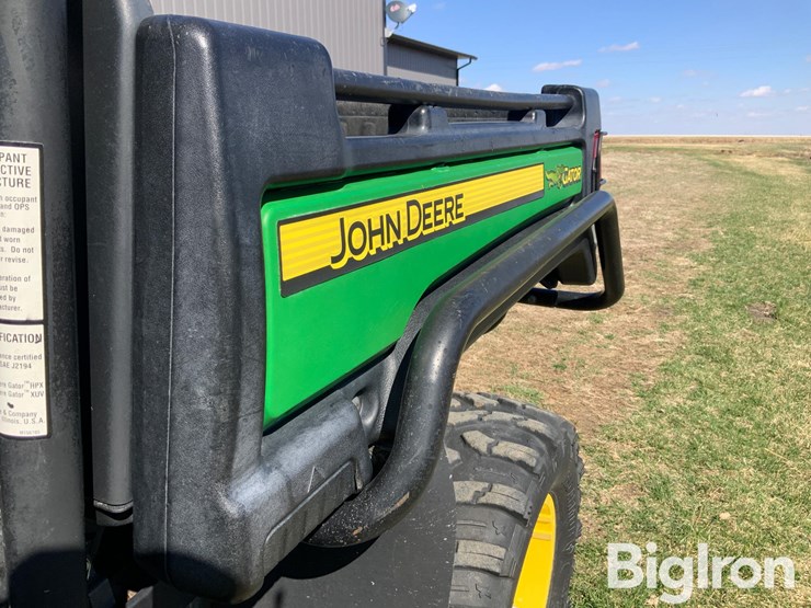 2011-john-deere-gator-image-17