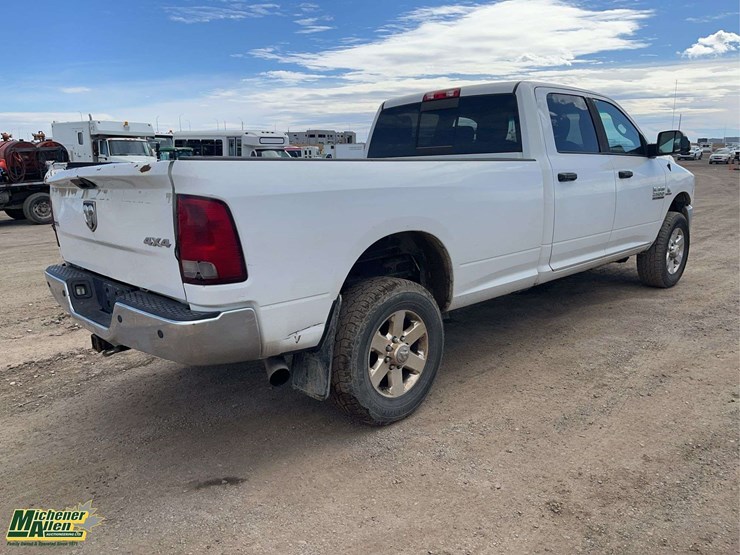 2014-dodge-2500-image-4