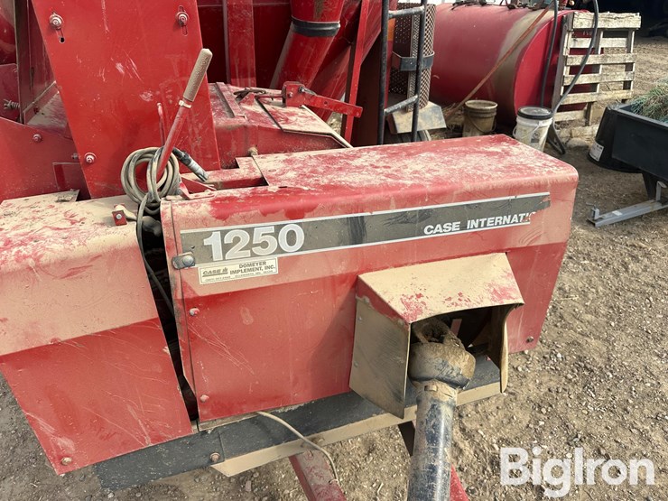 case-ih-1250-image-12