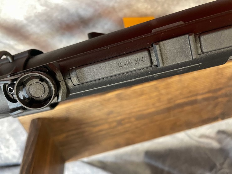 #10078-•-hk-mp5,-22-lr-semi-auto-rifle,-sn:-hd054195-image-16