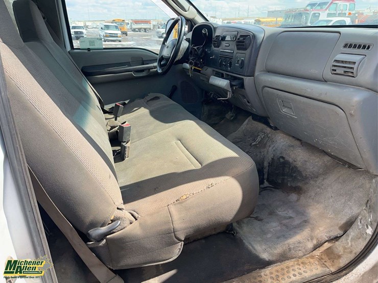 2006-ford-f450-image-19