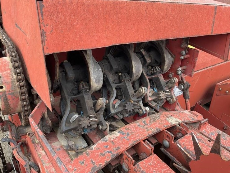 new-holland-515-image-16