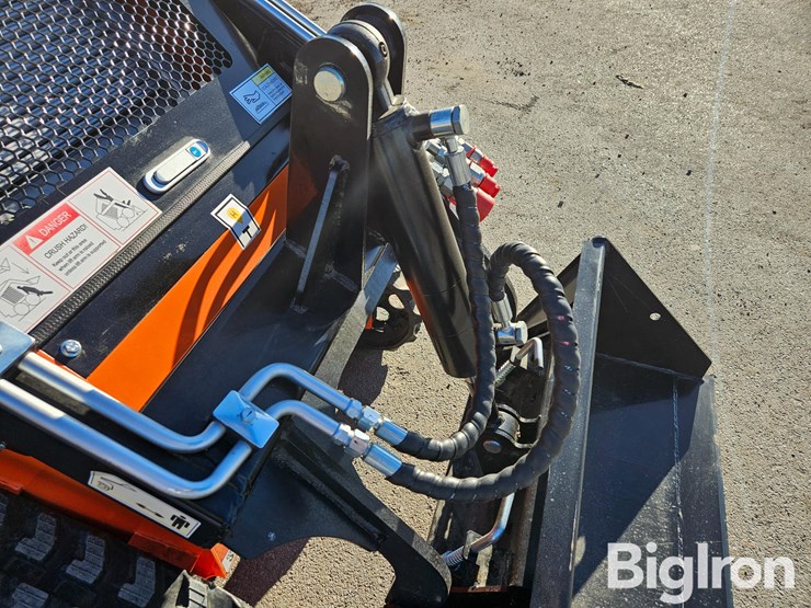 2025-massey-ferguson-730-image-13