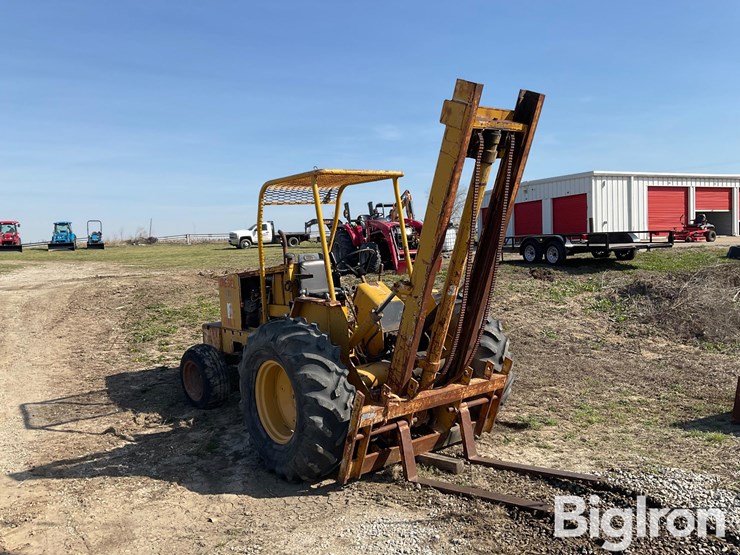 allis-chalmers-i-500-rough-terrain-forklift-image-3