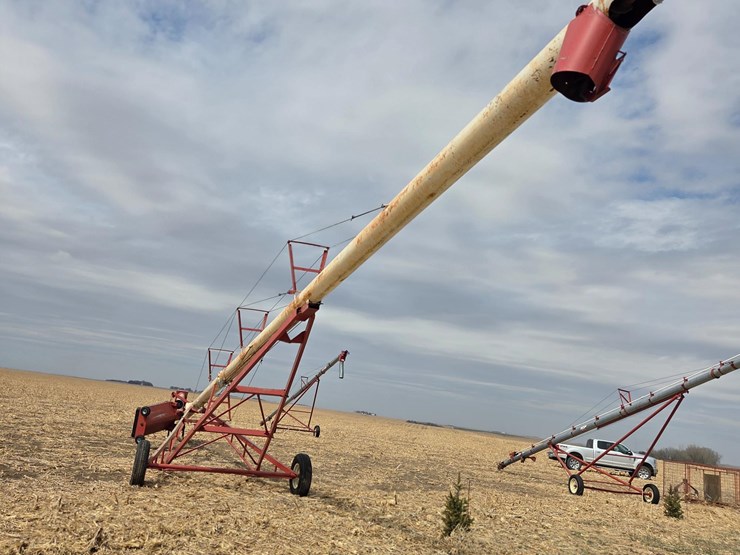 feterl-auger-image-9