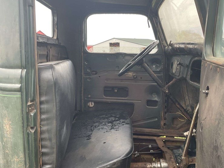 1935-ford-wrecker-image-65