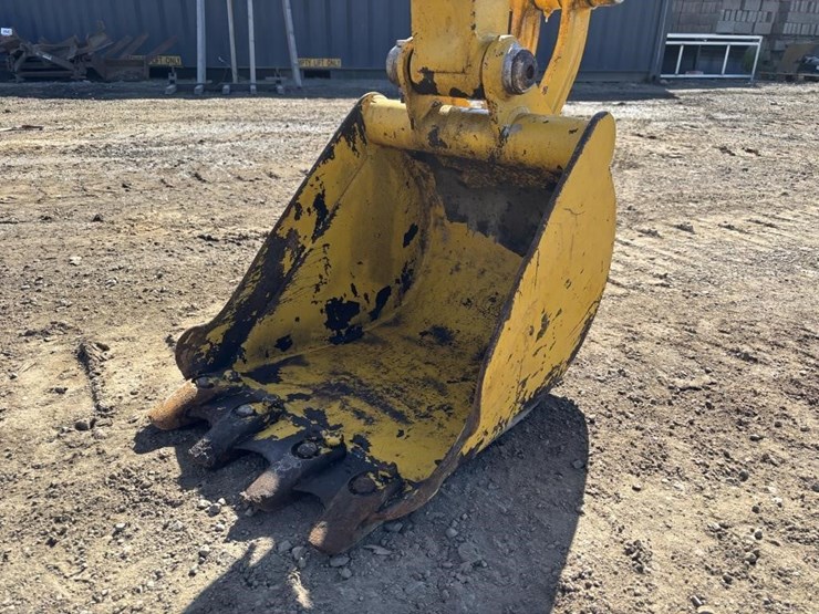 komatsu-pc28uu-image-11