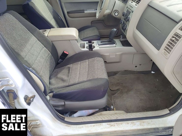 2012-ford-escape-image-12