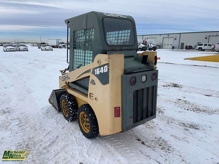 2012-gehl-1640-image-3