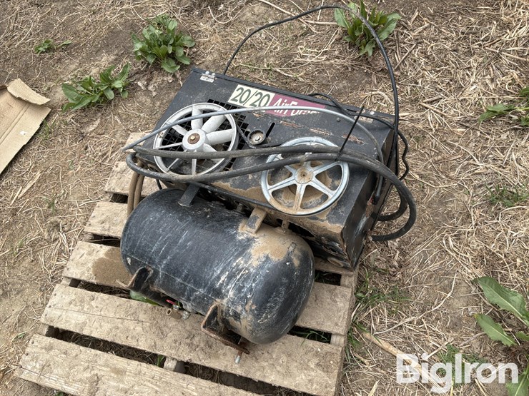 john-deere-12-image-8