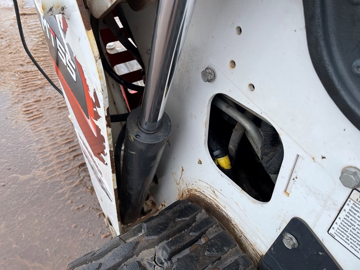 2022-bobcat-mt55-image-32