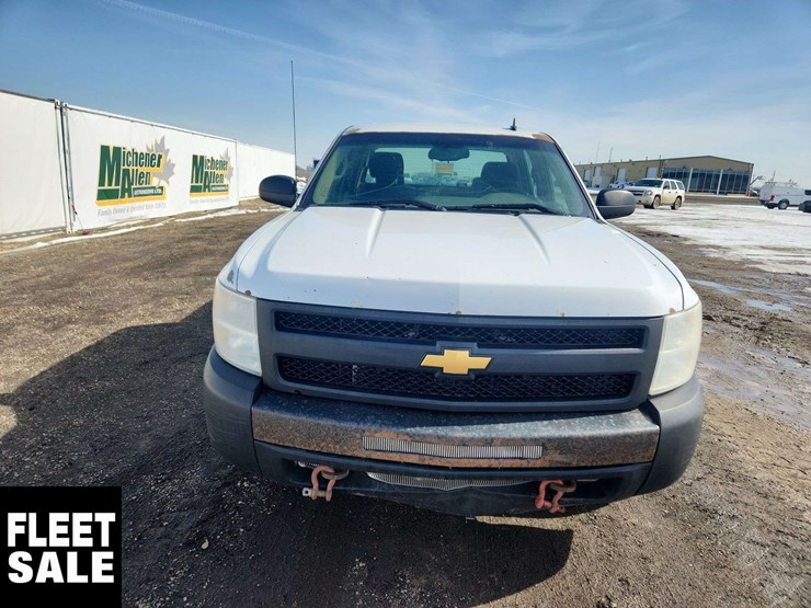 2013-chevrolet-silverado-1500-image-8