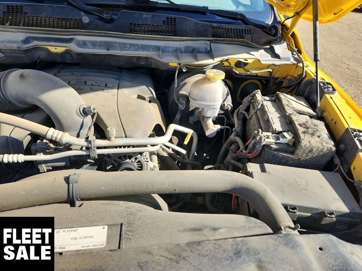 2019-ram-1500-classic-image-35