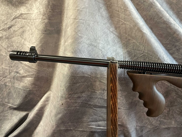 #10055-•-thompson-1927a-1c-ltw-dlx,-45-acp-semi-auto-rifle,-sn:-kpc1200-image-13