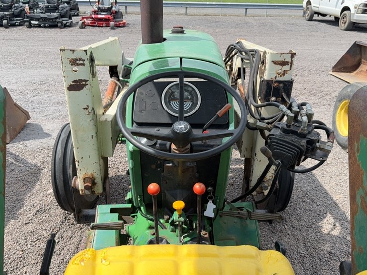 john-deere-2440-image-14