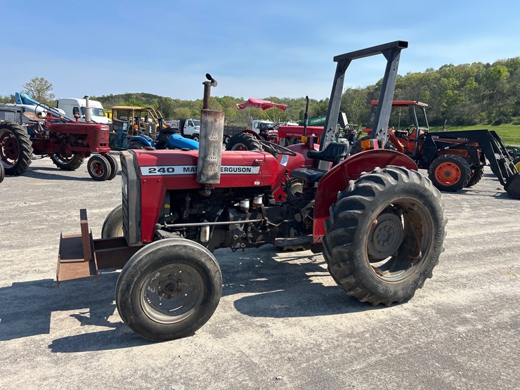 massey-ferguson-240-image-1