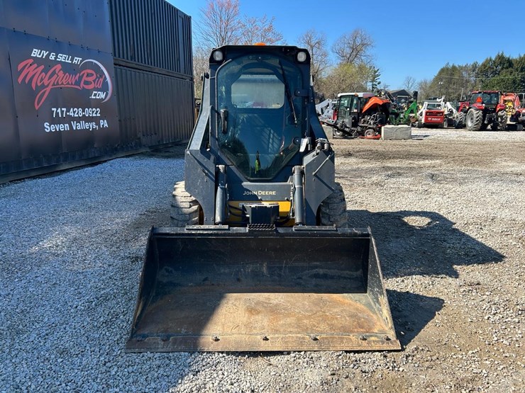 2019-deere-318g-image-7
