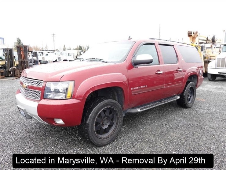 2007-chevrolet-suburban-image-1