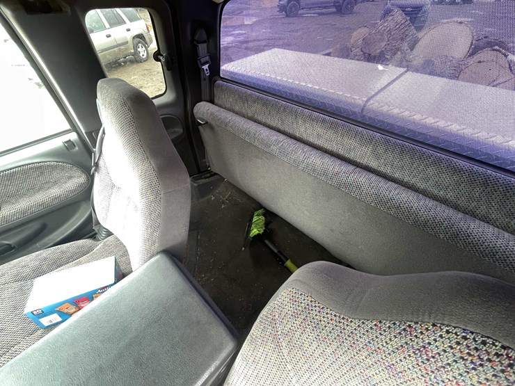 #204-•-1998-dodge-ram-truck-(has-wi-title)-(denmark,-wi)-image-36