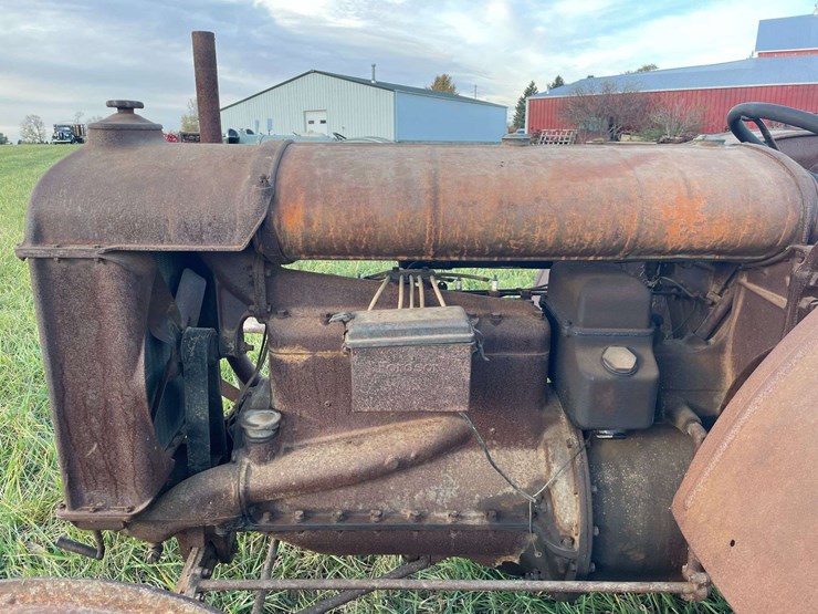 1927-fordson-tractor-image-57