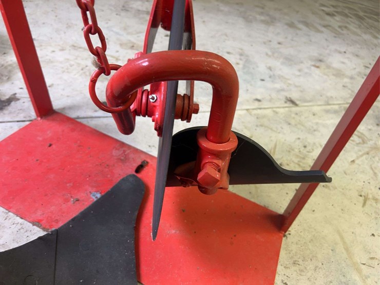 one-bottom-ferguson-plow-image-8