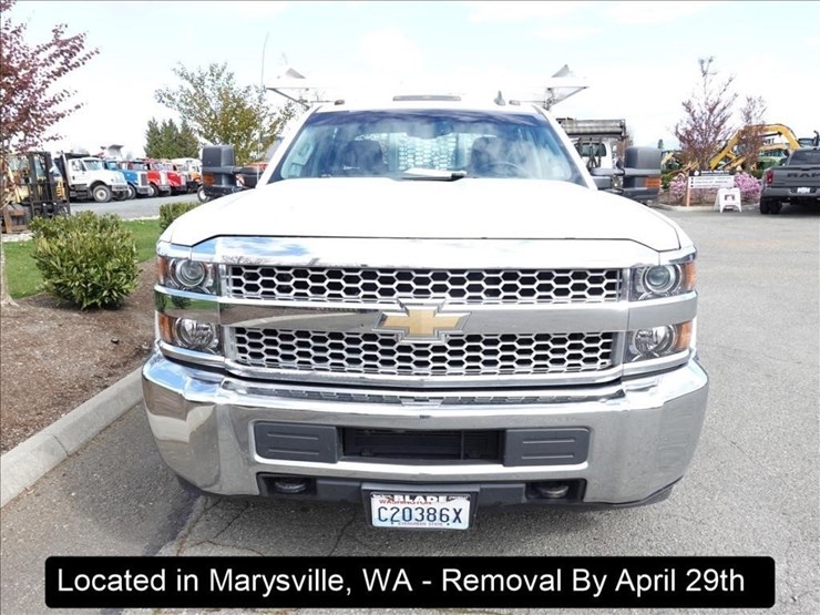 2019-chevrolet-3500-image-25