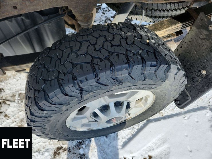 2014-gmc-sierra-2500hd-sle-image-11