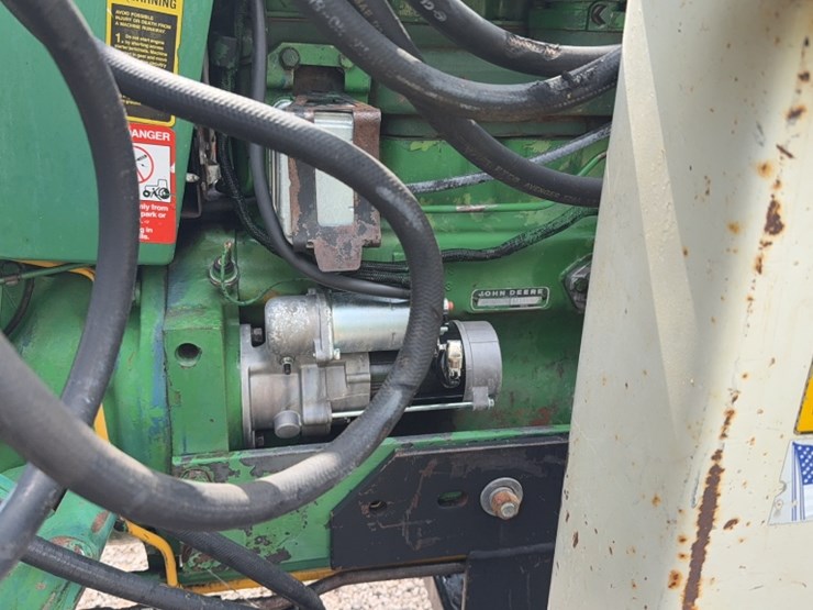 john-deere-2440-image-8