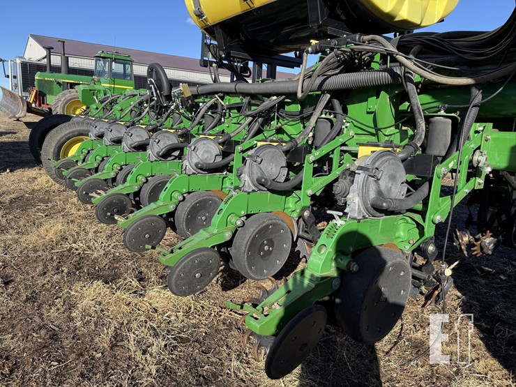 john-deere-1770-image-17