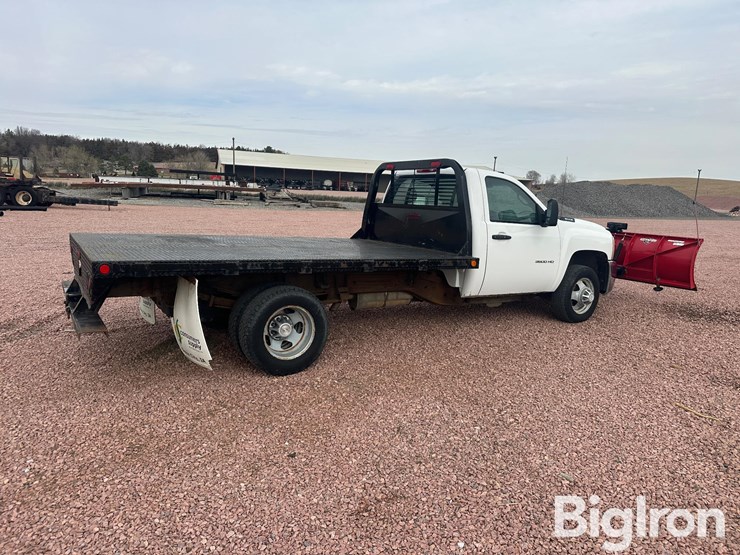 2010-chevrolet-3500-image-5