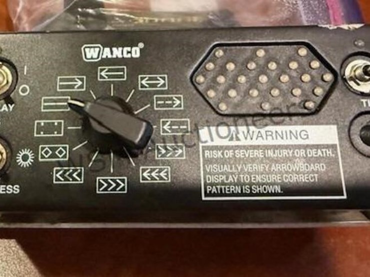 arrow-board,-tripods,-misc-image-6