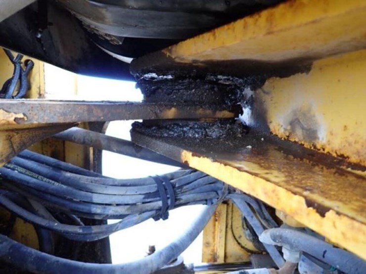 2006-deere-624j-image-37