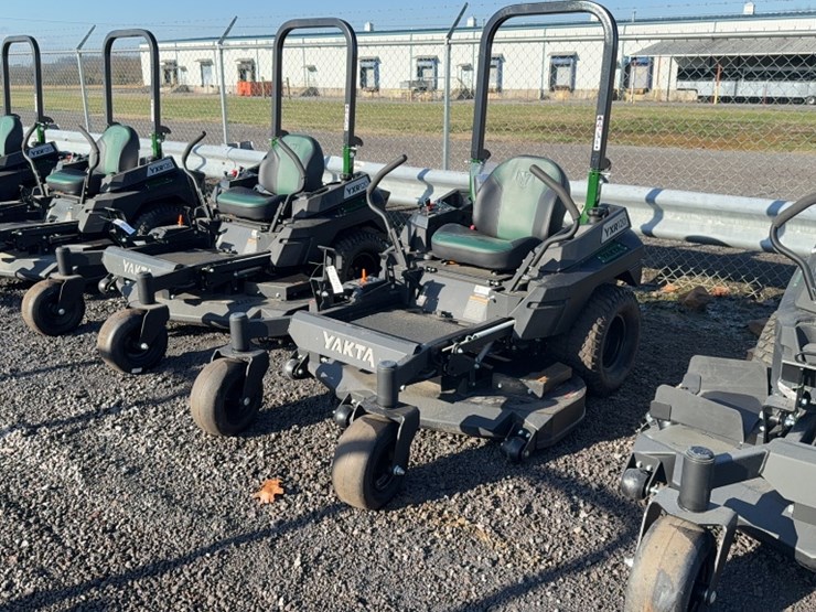 #4033-•-yakta-yxr-120-zero-turn-mower-image-1