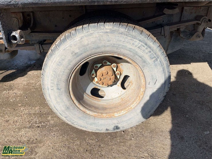 2005-chevrolet-silverado-3500-image-10