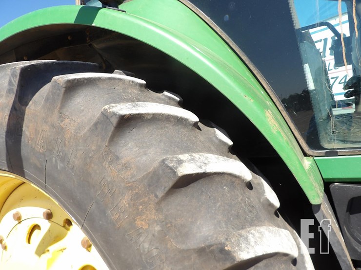 john-deere-8220-image-11