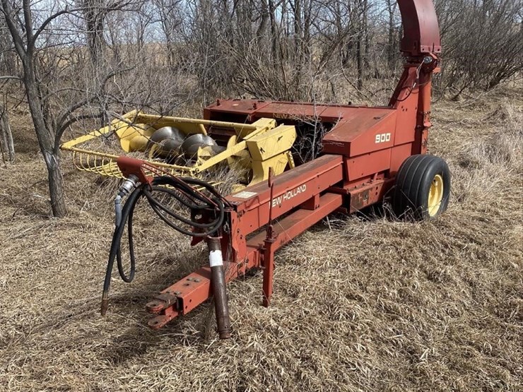 new-holland-900-image-1