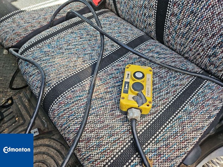 2014-ford-f350-image-48