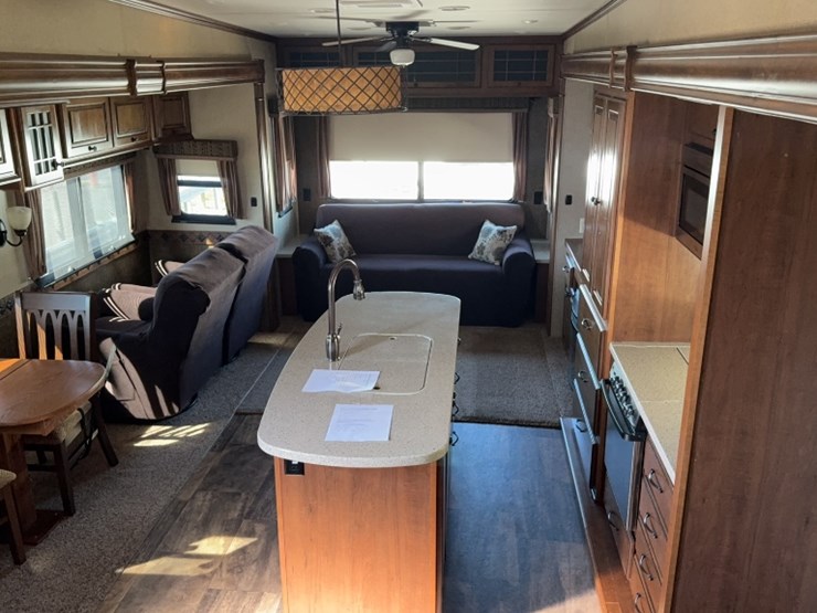 #3003-•-2014-big-horn-39'-5th-wheel-camper-image-18