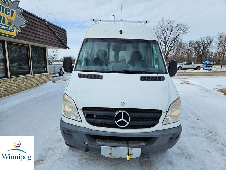 2011-mercedes-benz-sprinter-2500-image-6