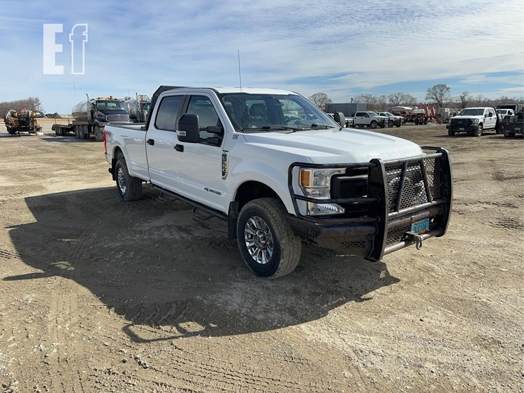 2020-ford-f350-xl-image-3
