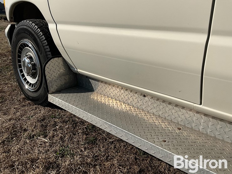 1992-ford-e350-image-15