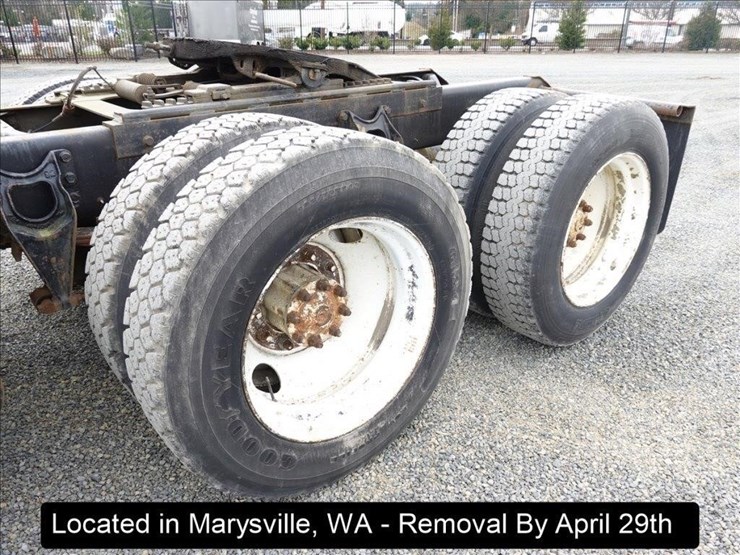 1985-international-s2300-image-13