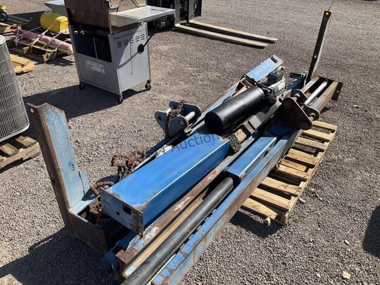 benwil-2-post-automotive-lift-image-3