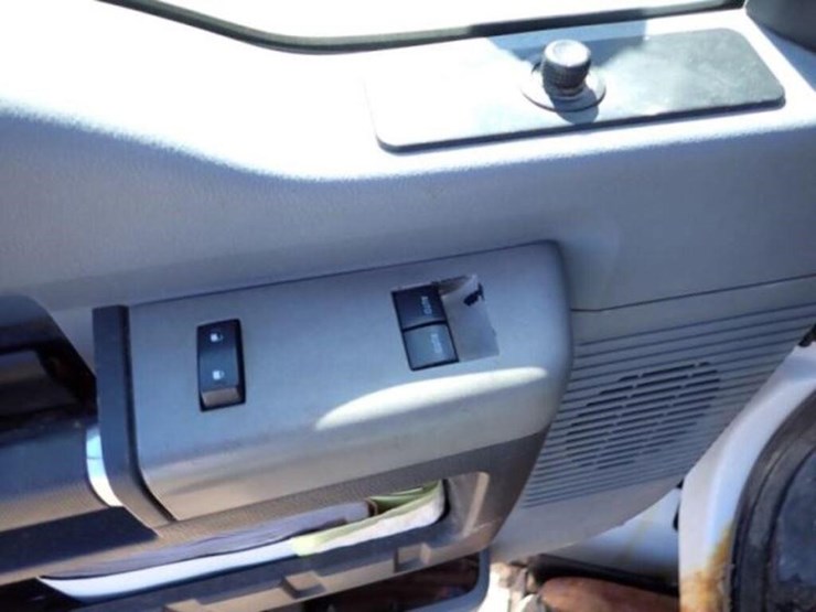 2016-ford-f650-image-19