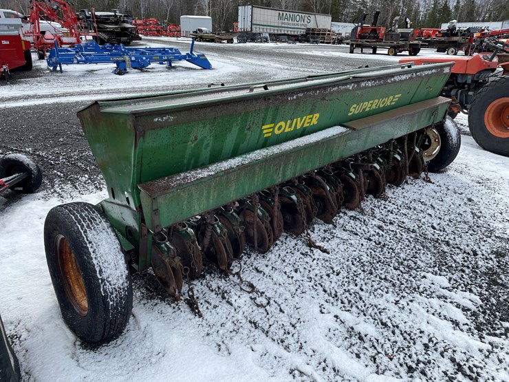 #150-•-oliver-64-grain-drill-(mason,-wi)-image-6