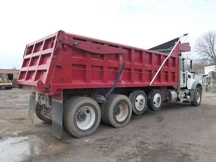 2017-mack-gu713-quad-axle-dump-truck,-sn:1m2ax09c5hm032603,-mack-mp8,-allison-auto,-j-&-j-21'-steel-image-6